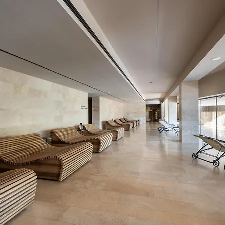 Hotel A.roma Lifestyle 4*