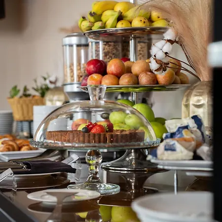Hotel A.roma Lifestyle 4*