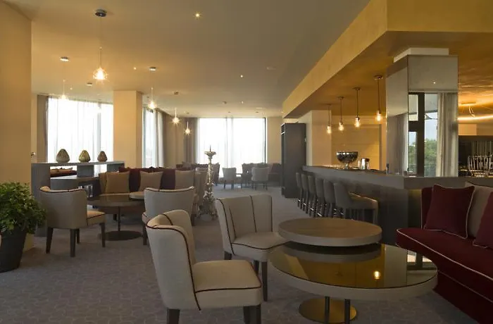 Hotel A.roma Lifestyle 4*